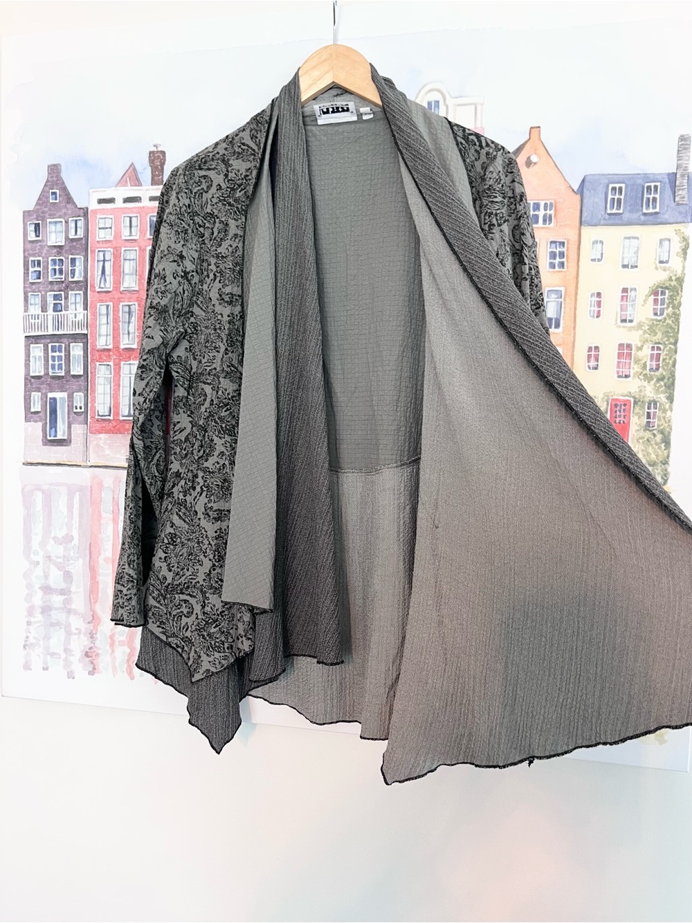 Habitat Lagenlook Multi Layer Greenish Gray/Black Crinkle Floral Jacket - Picture 5 of 12